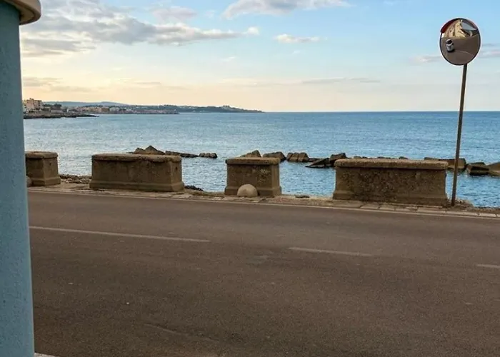 - Levante